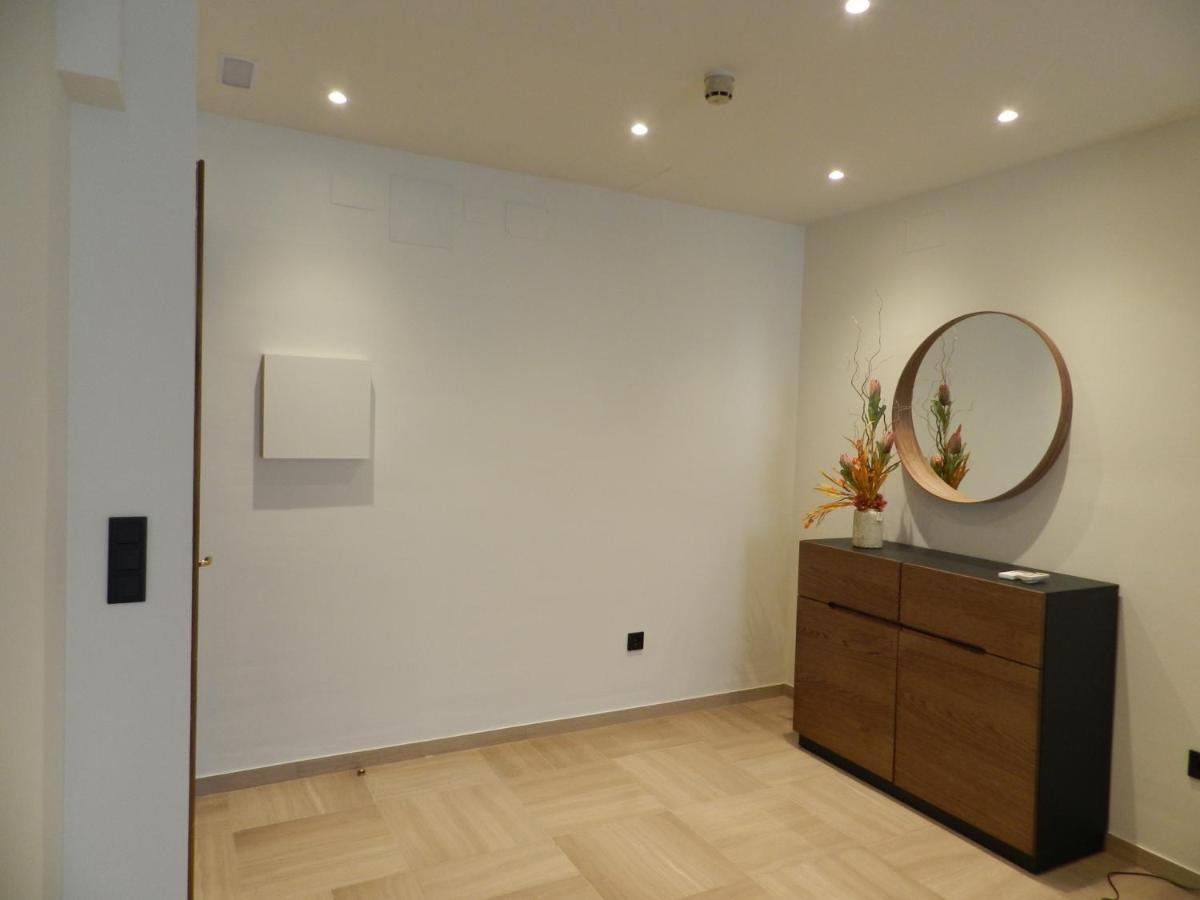 Hotel Manel Martorell Bagian luar foto