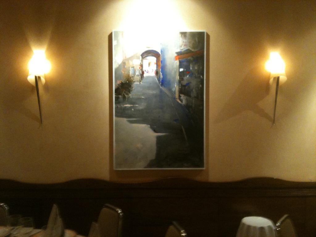 Hotel Manel Martorell Bagian luar foto